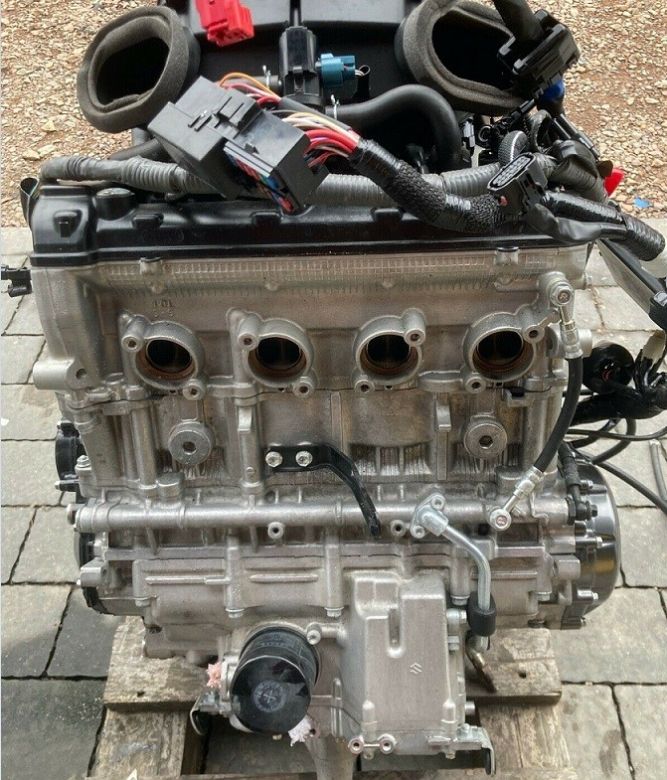 Suzuki Hayabusa DXA1 Engine.jpg