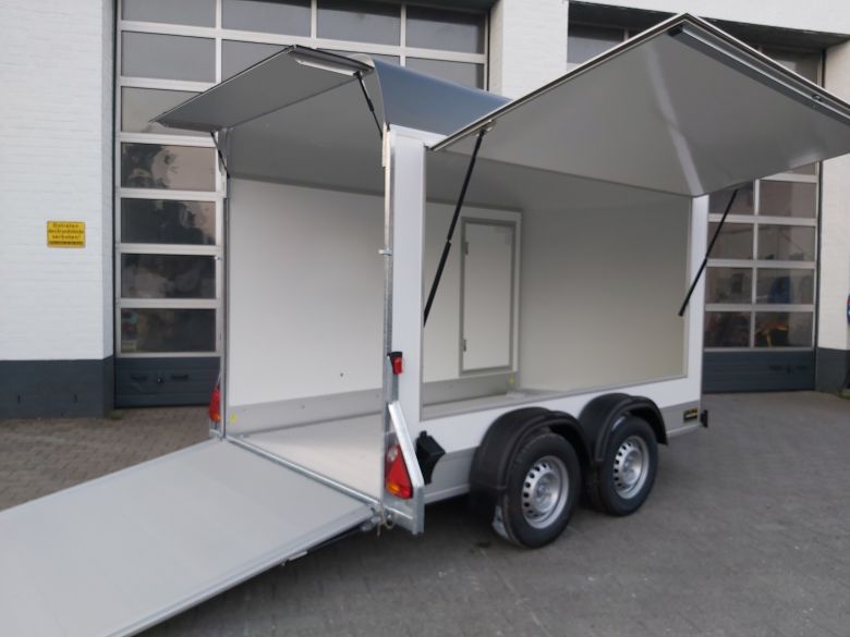 trailershop.de Cargo Mplus roadster 312x167x199cm Sandwich weiß Poly darkgrey Verkaufsklappe Seitentür 2000kg E.jpg